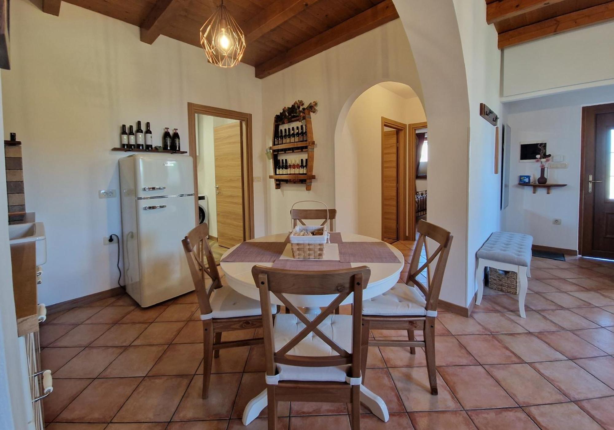 Wine & Apartment Vinales Koper Exterior photo