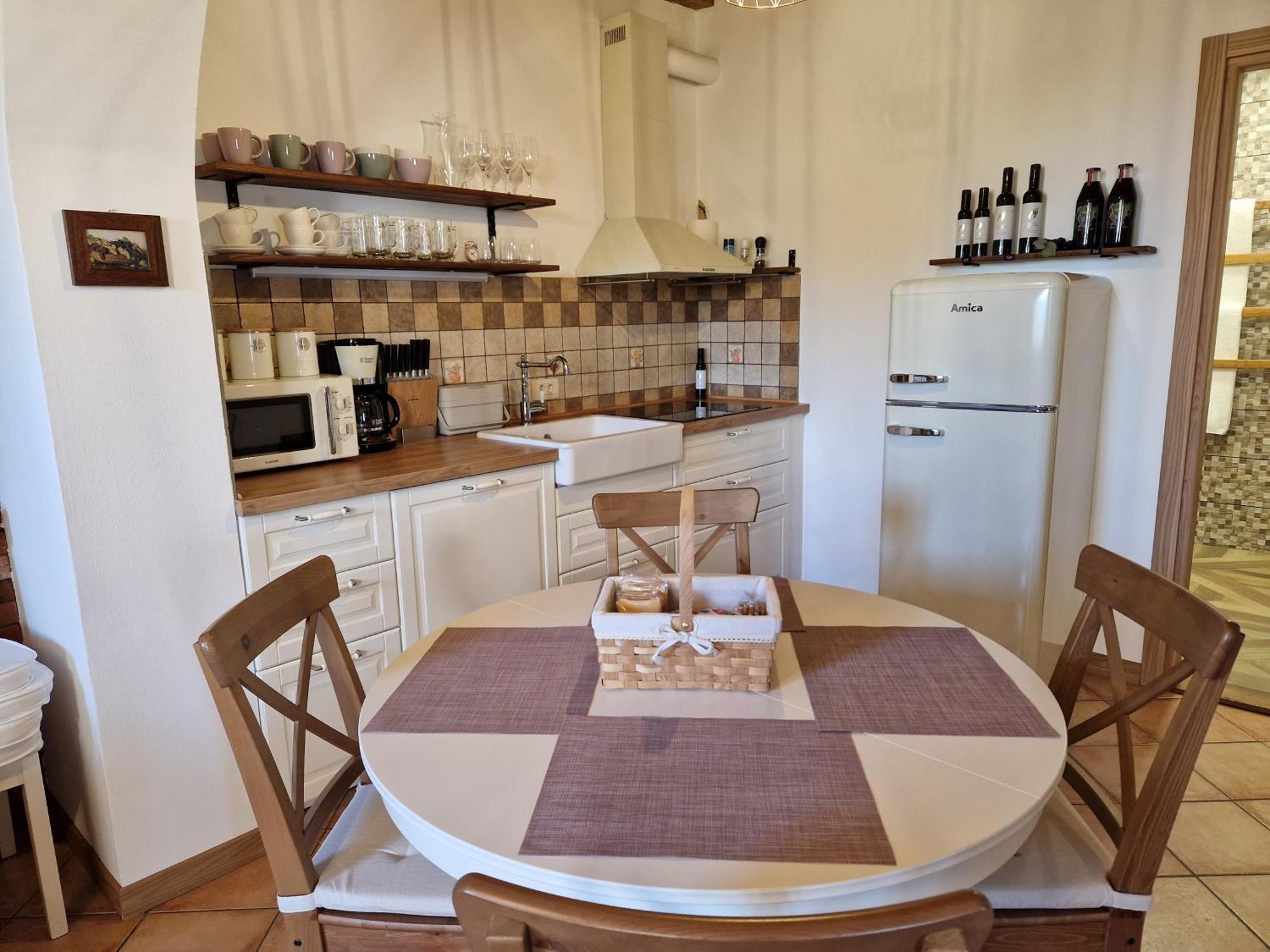 Wine & Apartment Vinales Koper Exterior photo